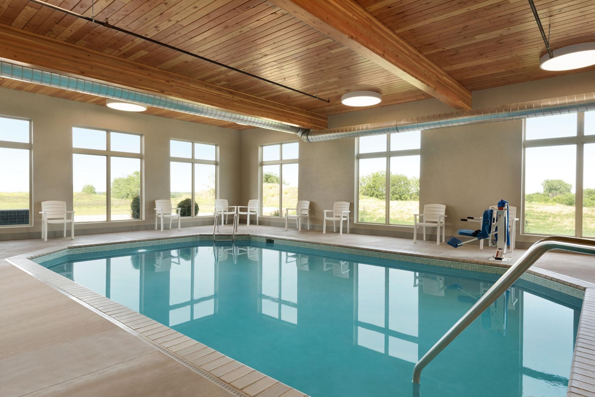 Country Inn & Suites By Radisson, Indianola, Ia Extérieur photo